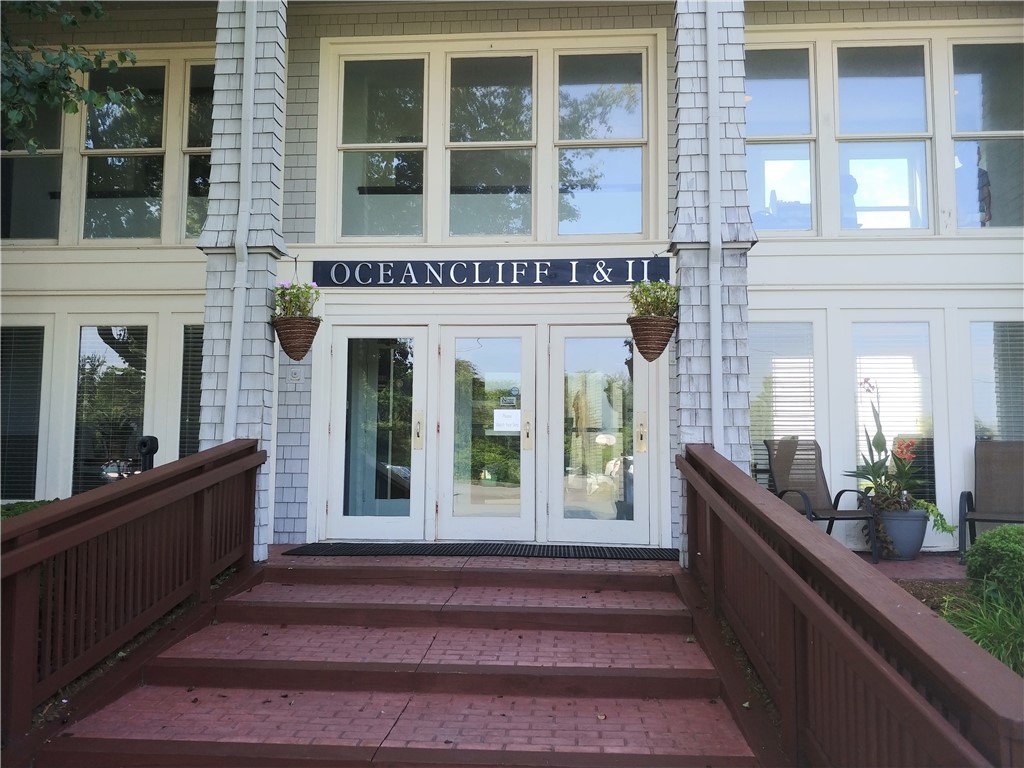 65 Ridge Road, Unit T19/W30 Newport, RI 02840 - Photo 4 of 30 Entrance