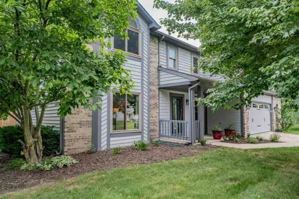 $329,900 | 9015 Spring View Drive, Fort Wayne, IN 46804