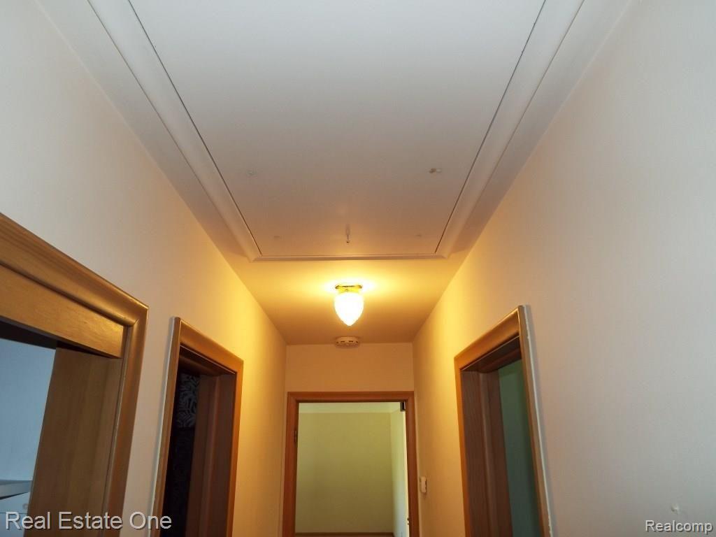 28211 Westerleigh Road Farmington Hills, MI 48334 - Photo 22 of 48