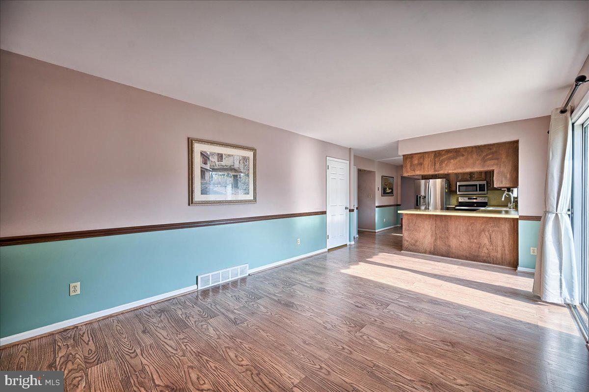 1807 North Eden Road Lancaster, PA 17601 - Photo 19 of 43