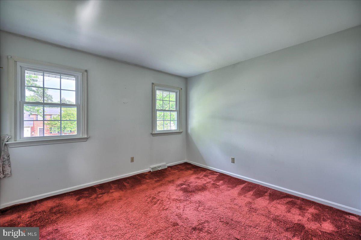 1807 North Eden Road Lancaster, PA 17601 - Photo 28 of 43