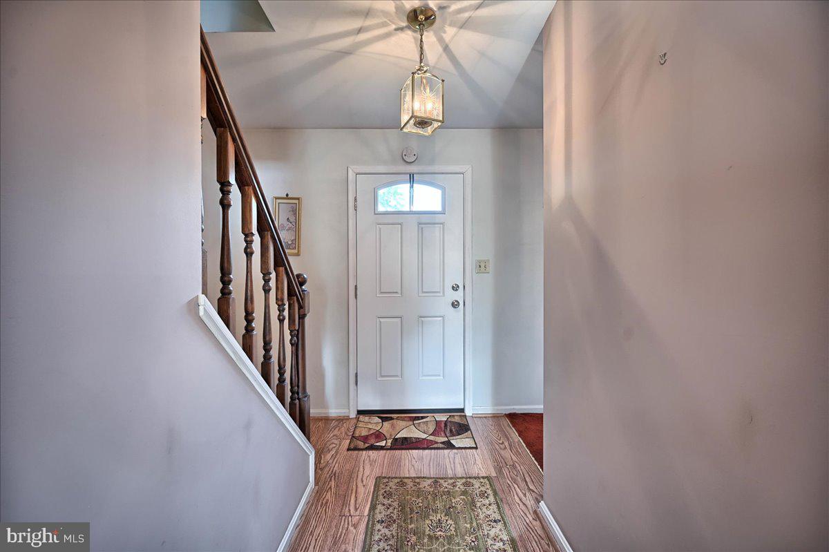 1807 North Eden Road Lancaster, PA 17601 - Photo 5 of 43