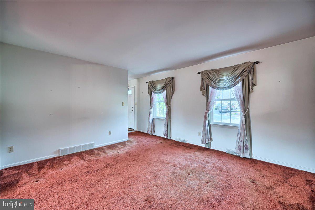 1807 North Eden Road Lancaster, PA 17601 - Photo 10 of 43