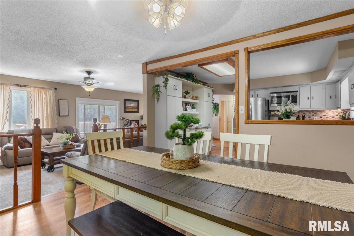 5260 River View Road Riverton, IL 62561 - Photo 8 of 34