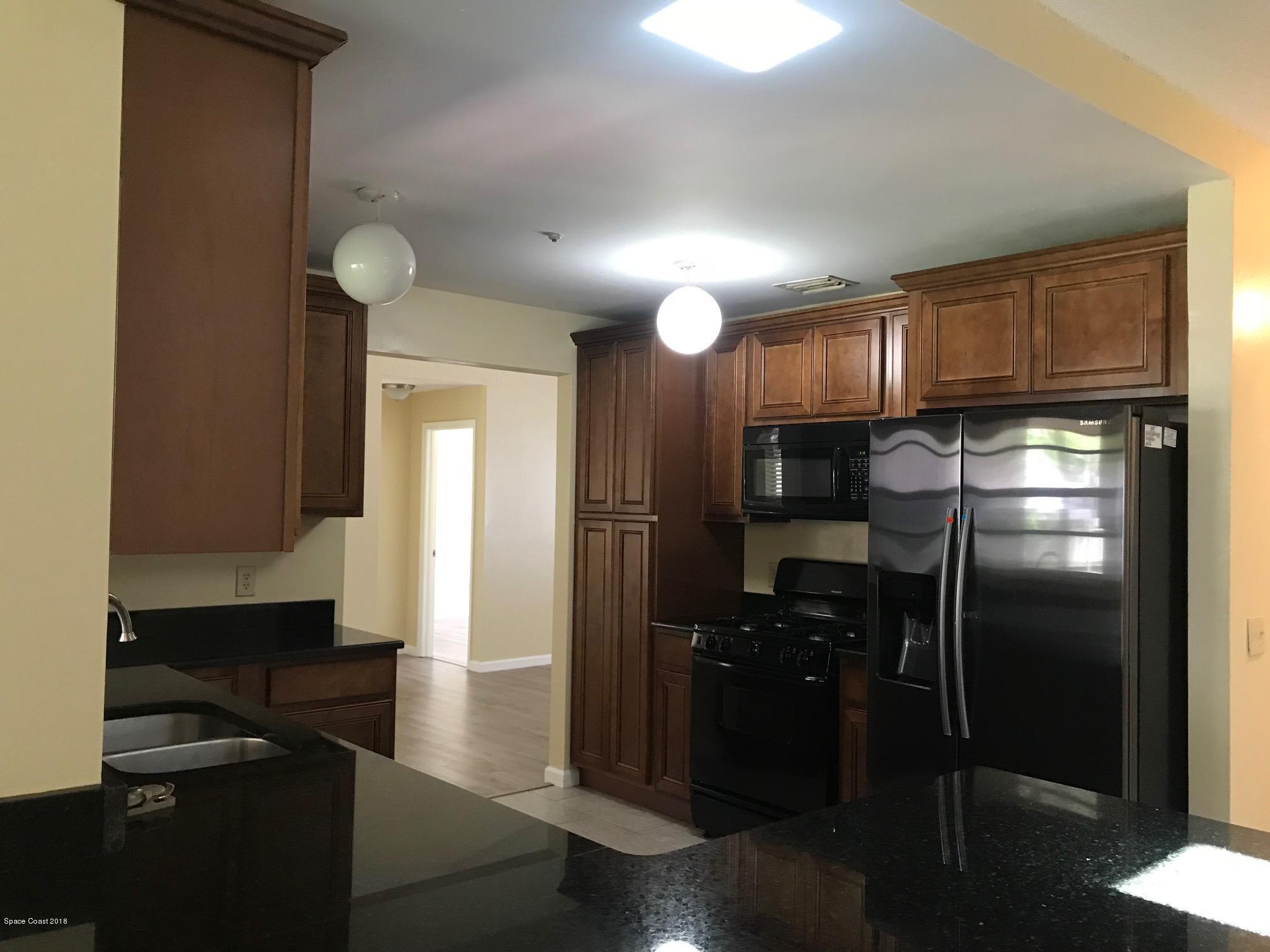 164 Oak Lake Road Melbourne, FL 32901 - Photo 4 of 24 IMG_0243