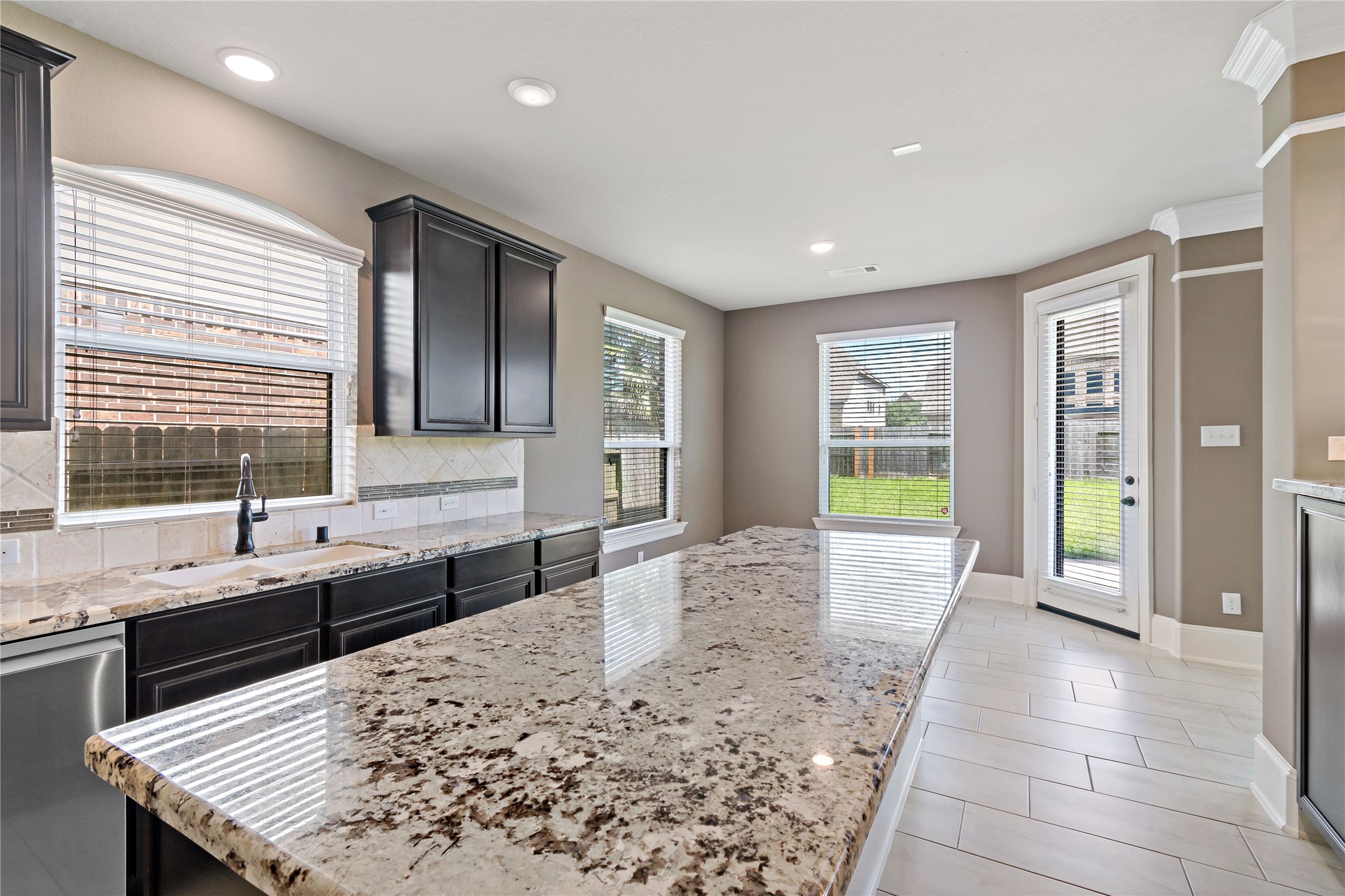 13419 Golden Plantation Lane Rosharon, TX 77583 - Photo 21 of 47