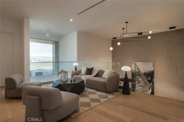 $47,500 | 4442 Estrondo Drive, Encino, CA 91436