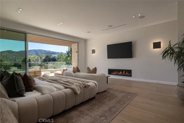 $47,500 | 4442 Estrondo Drive, Encino, CA 91436