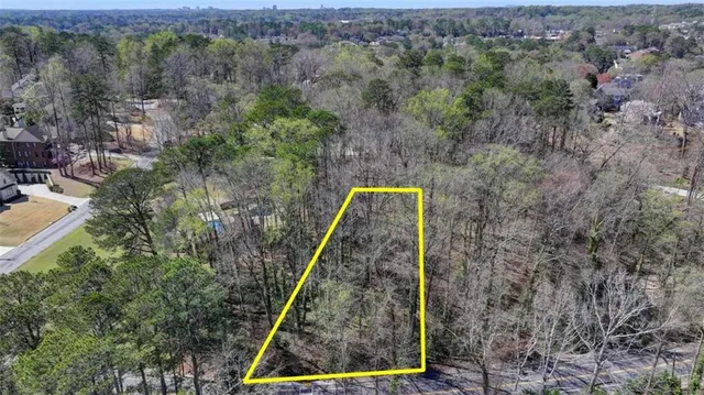 an aerial view of a yard