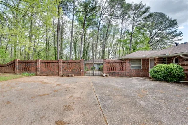 a view of a house with a outdoor space
