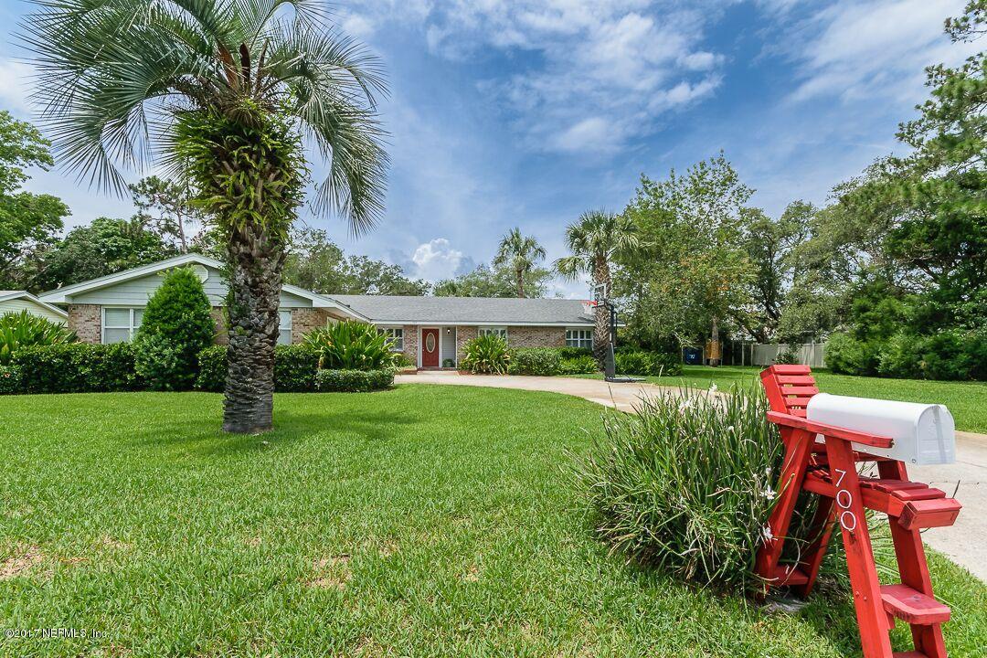 700 Lincoln Road Neptune Beach, FL 32266 - Photo 3 of 26 068