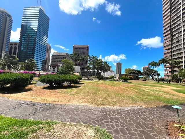 $2,300 | 55 South Kukui Street, Unit D1608, Honolulu, HI 96817