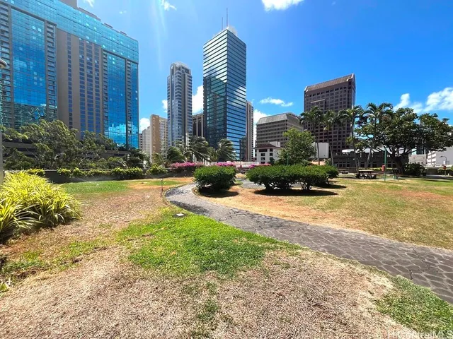 $2,300 | 55 South Kukui Street, Unit D1608, Honolulu, HI 96817