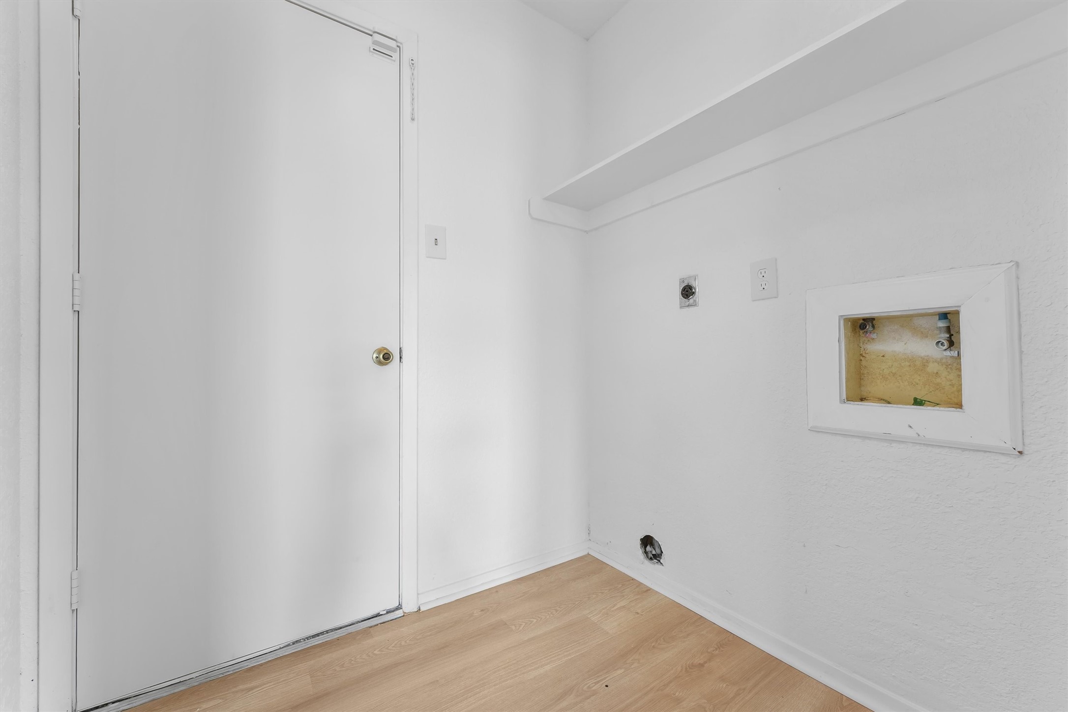 3223 Deer Valley Drive Spring, TX 77373 - Photo 14 of 25 a view of a small space with wooden floor