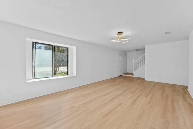 $2,000 | 3223 Deer Valley Drive, Spring, TX 77373