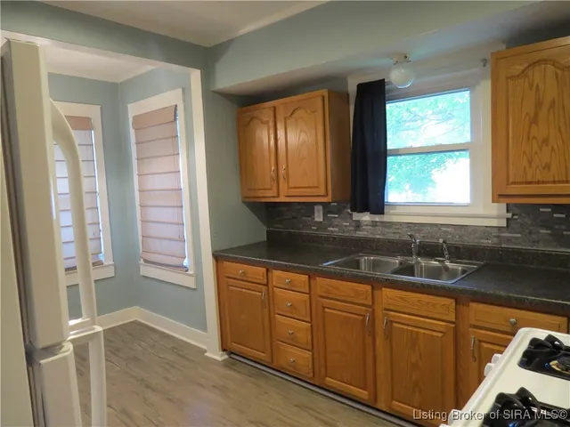 $1,350 | 1306 Indiana Avenue, New Albany, IN 47150