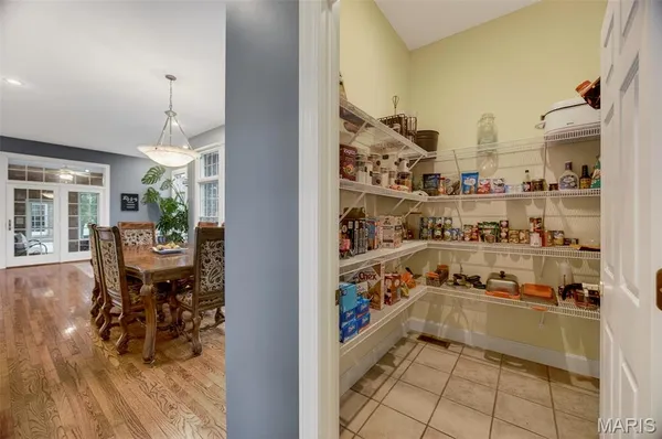 $1,024,000 | 16495 Pecan Drive, Lebanon, MO 65536
