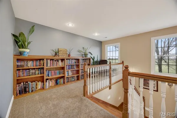 $1,024,000 | 16495 Pecan Drive, Lebanon, MO 65536