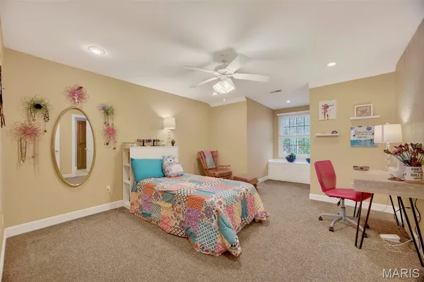 $1,024,000 | 16495 Pecan Drive, Lebanon, MO 65536