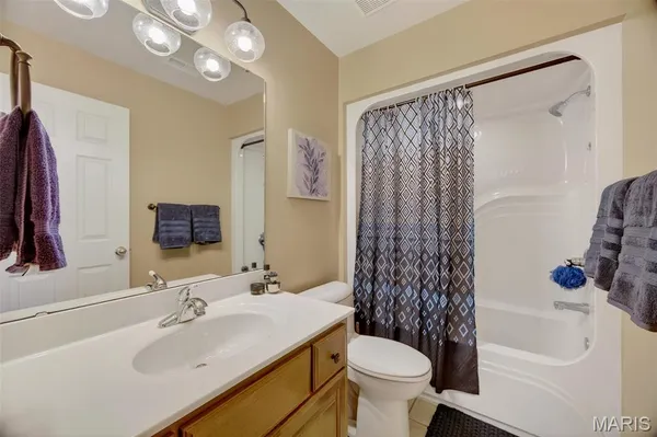 $1,024,000 | 16495 Pecan Drive, Lebanon, MO 65536