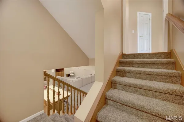 $1,024,000 | 16495 Pecan Drive, Lebanon, MO 65536