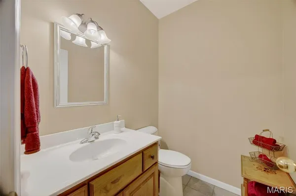 $1,024,000 | 16495 Pecan Drive, Lebanon, MO 65536