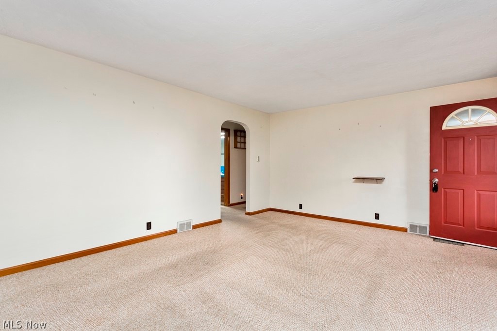 12409 South Reed Road Grafton, OH 44044 - Photo 4 of 35 Gallery Image 4