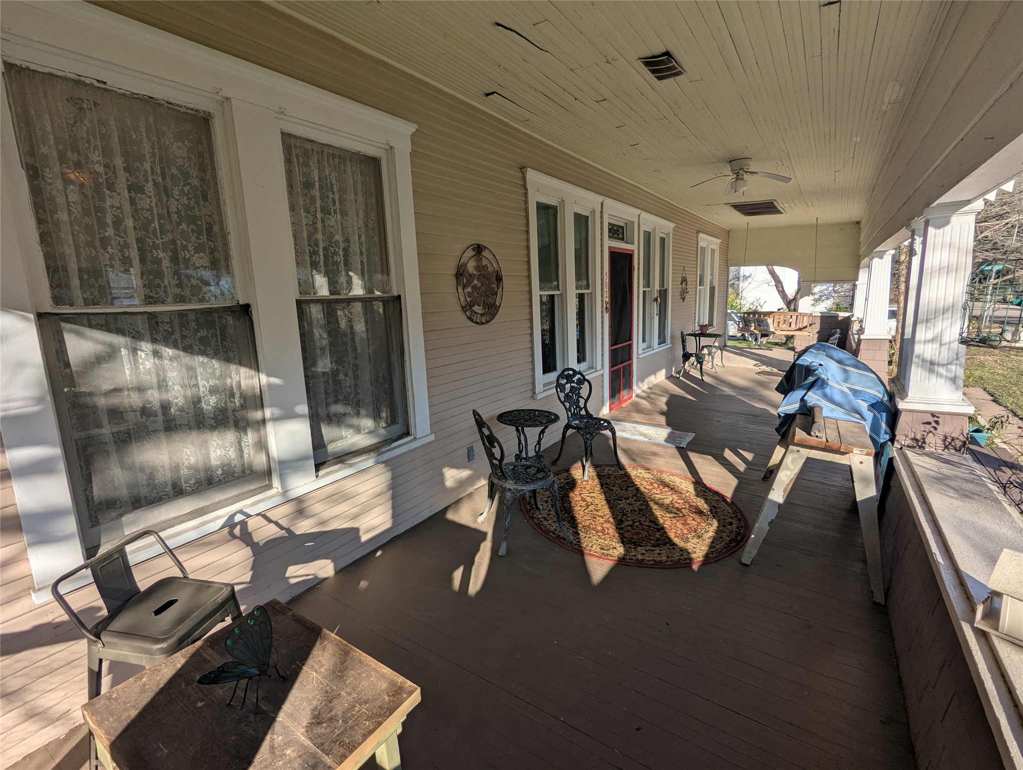 502 West 10th Street Taylor, TX 76574 - Photo 3 of 34