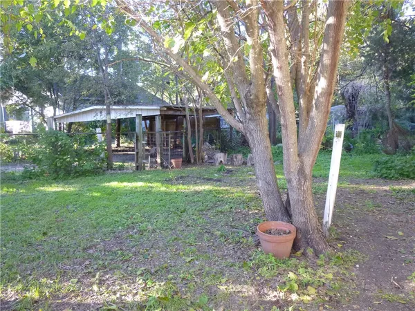 $278,800 | 502 West 10th Street, Taylor, TX 76574