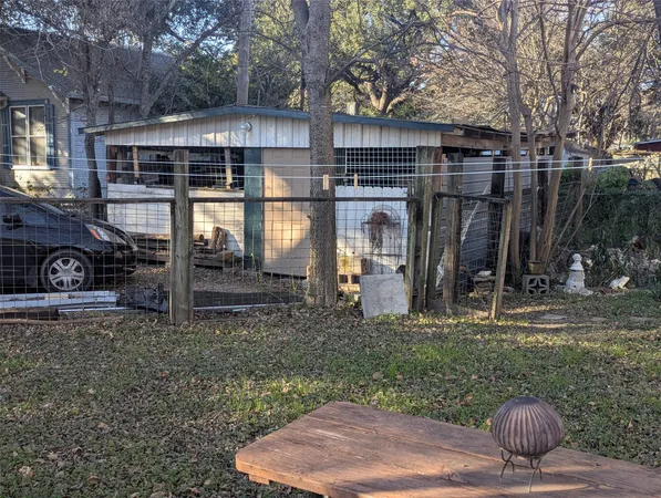 $278,800 | 502 West 10th Street, Taylor, TX 76574