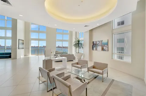 $529,999 | 1900 North Bayshore Drive, Unit 4606, Miami, FL 33132