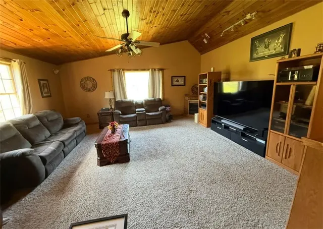 $537,000 | 2216 North Camp Run Road, Fombell, PA 16123