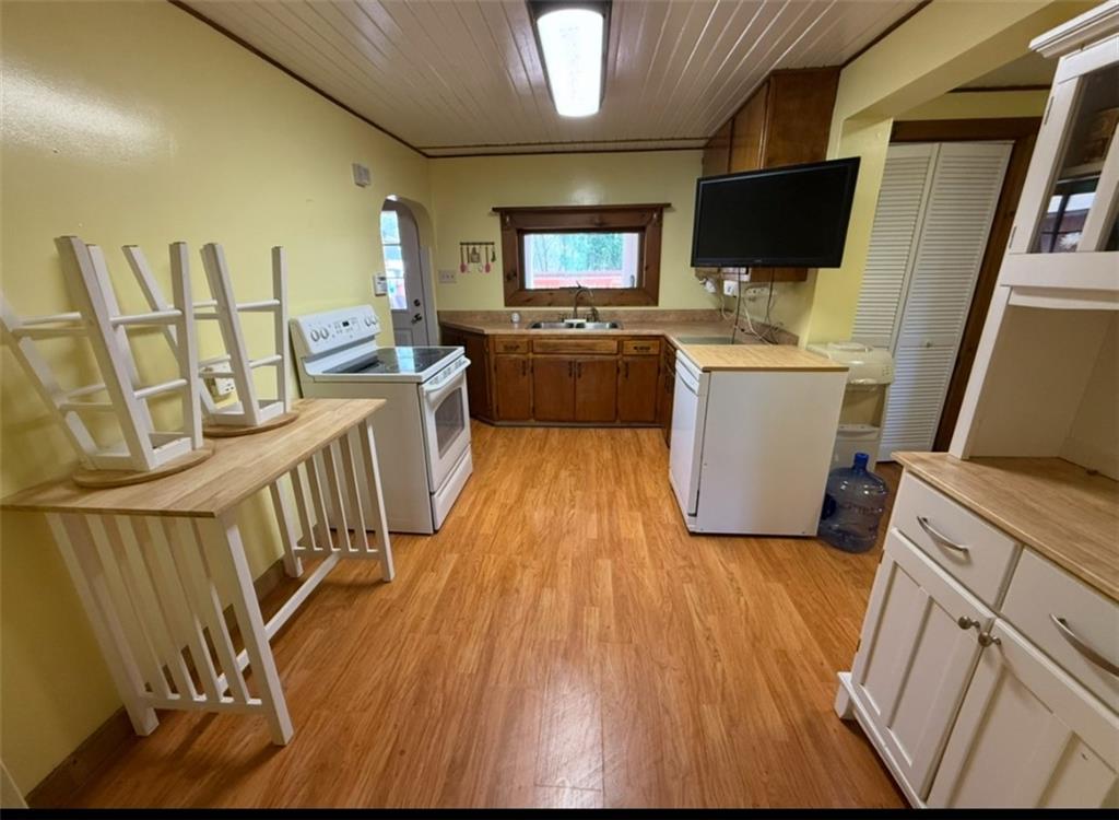 2216 North Camp Run Road Fombell, PA 16123 - Photo 6 of 21