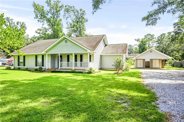 $300,000 | 41198 Rolling Hill Road, Hammond, LA 70403