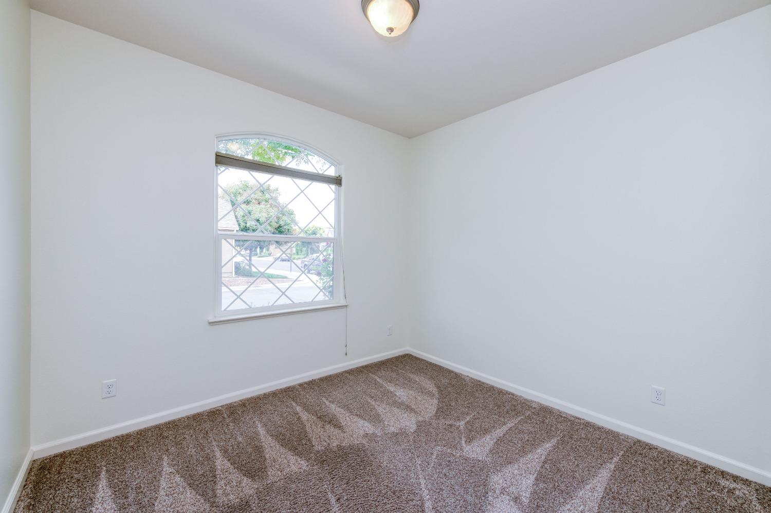 1697 North Connery Lane Clovis, CA 93619 - Photo 19 of 56