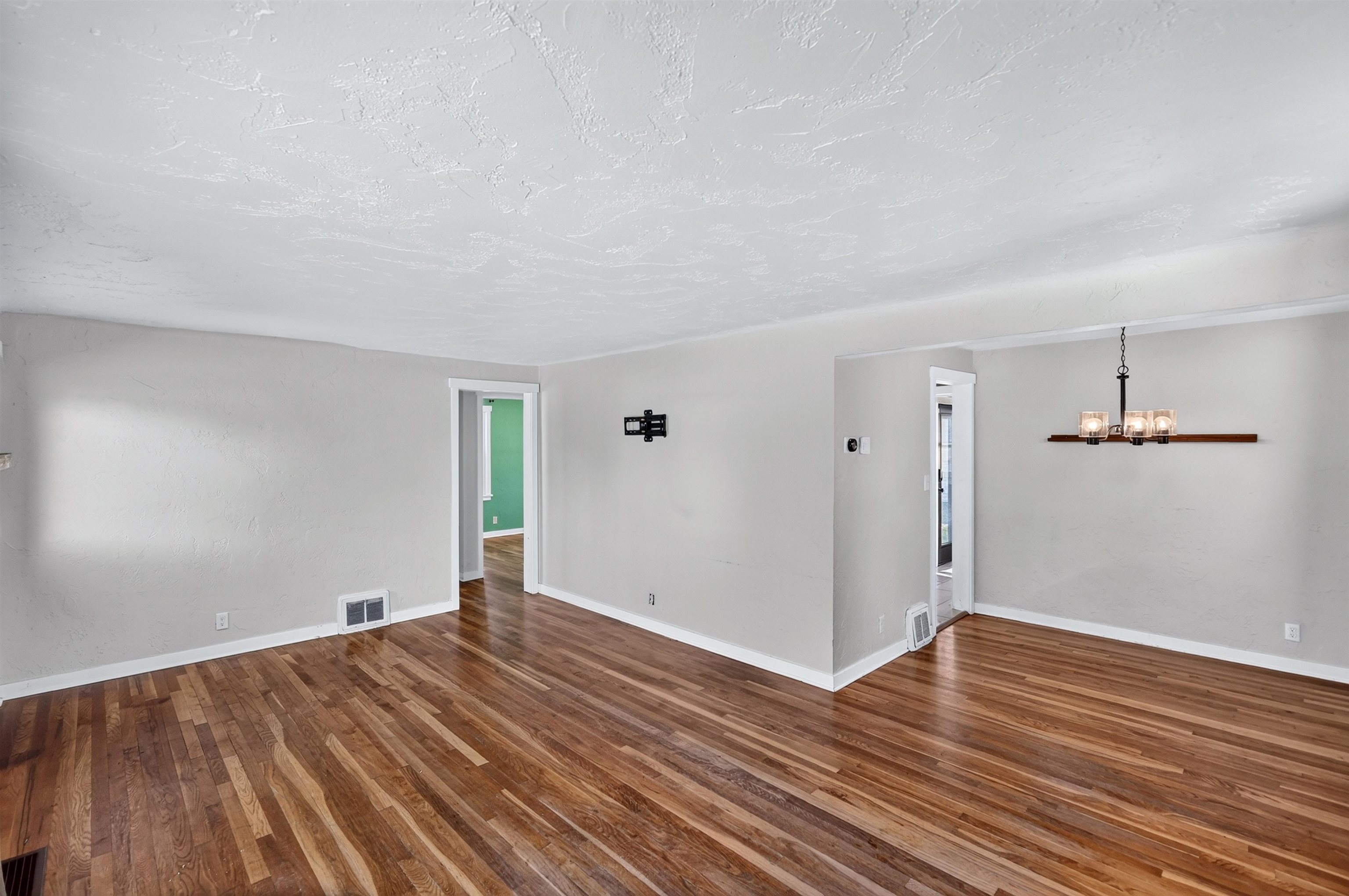 5104 North Elgin Street Spokane, WA 99205 - Photo 5 of 37