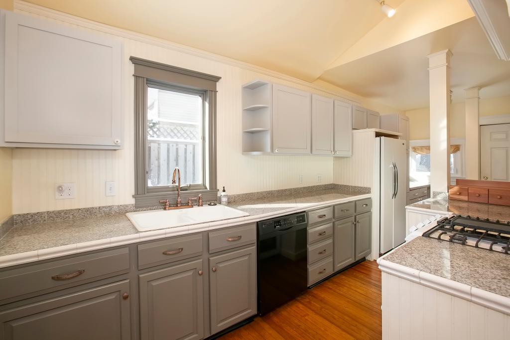 220 Bell Street Excelsior, MN 55331 - Photo 11 of 17 Gallery Image 11