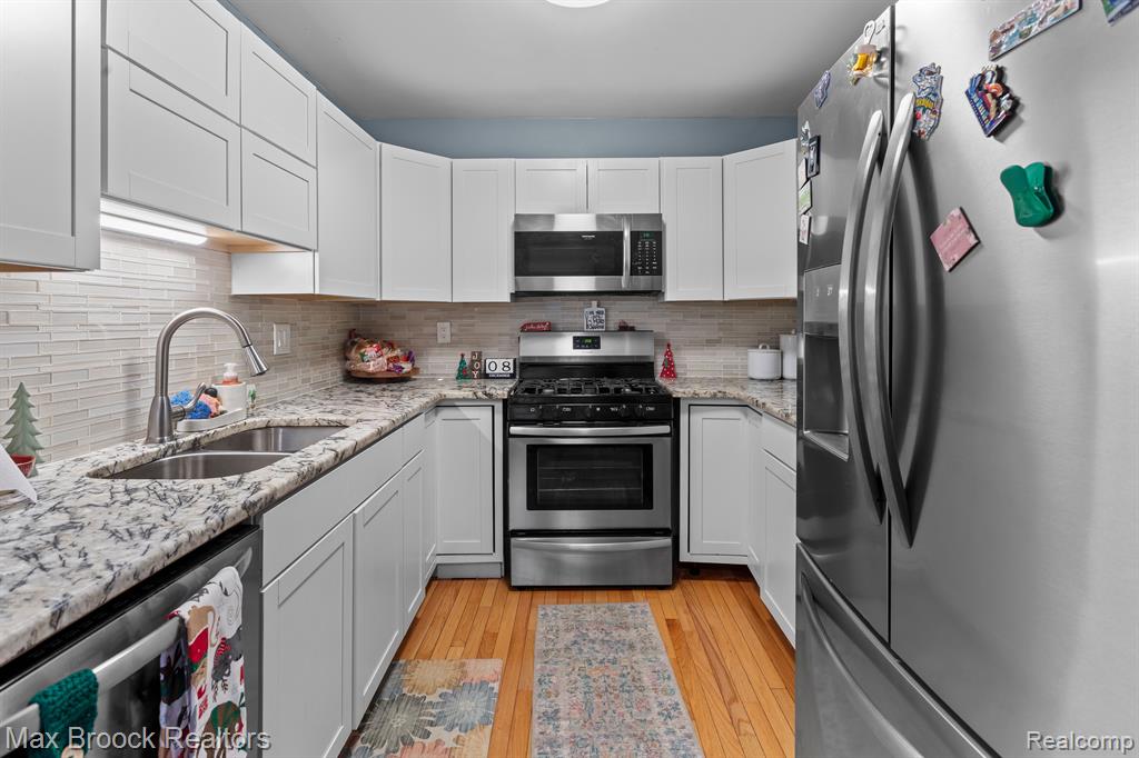 5005 Crooks Road, Unit 34 Royal Oak, MI 48073 - Photo 12 of 29