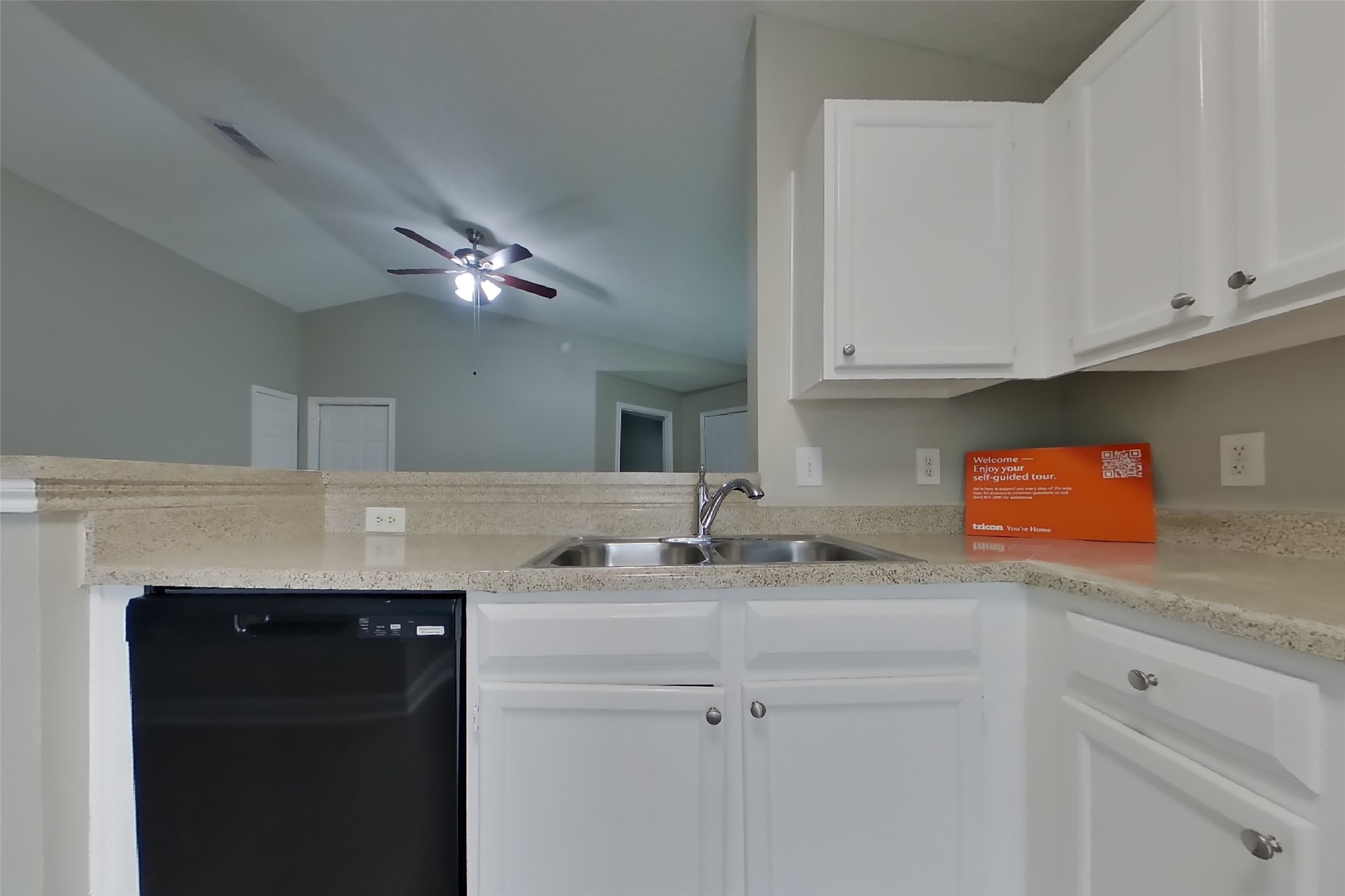 3103 Kelling Street Houston, TX 77045 - Photo 5 of 17
