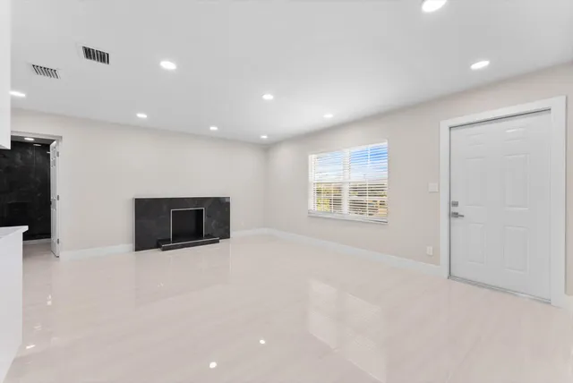 $3,200 | 2329 West Drive, West Palm Beach, FL 33409