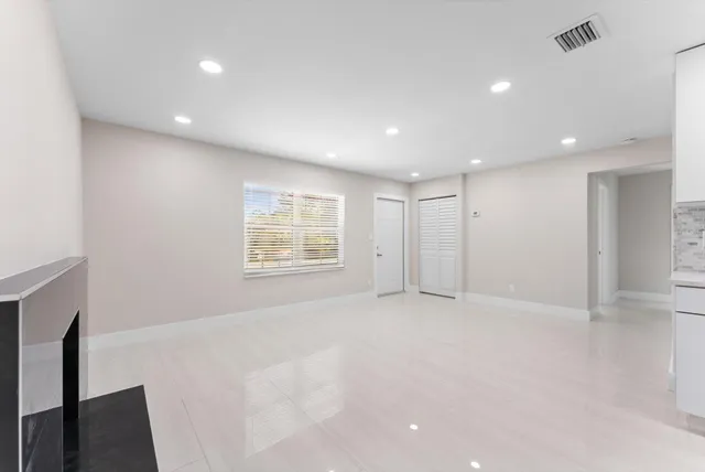 $3,200 | 2329 West Drive, West Palm Beach, FL 33409