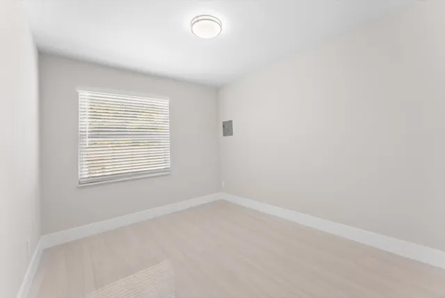 $3,200 | 2329 West Drive, West Palm Beach, FL 33409