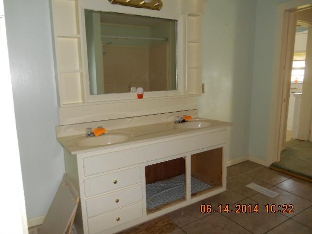306 Trigonia Road Greenback, TN 37742 - Photo 3 of 11 bath1