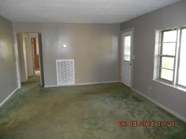 306 Trigonia Road Greenback, TN 37742 - Photo 10 of 11 living
