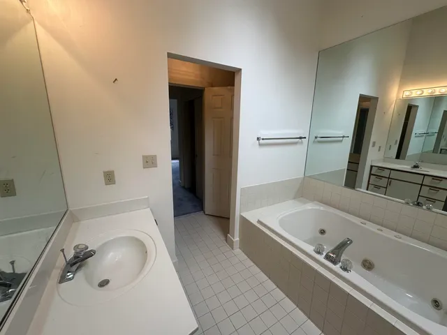 $6,000 | 579 Sagamore Avenue, Unit 14, Portsmouth, NH 03801