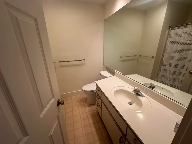 $6,000 | 579 Sagamore Avenue, Unit 14, Portsmouth, NH 03801