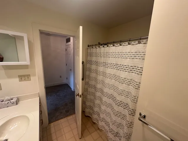 $6,000 | 579 Sagamore Avenue, Unit 14, Portsmouth, NH 03801