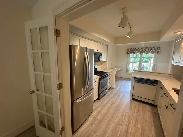 $6,000 | 579 Sagamore Avenue, Unit 14, Portsmouth, NH 03801