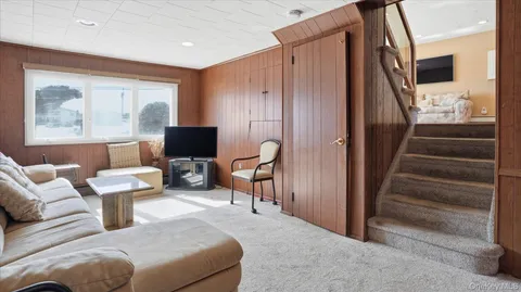 $849,999 | 2432 Aron Drive North, Seaford, NY 11783