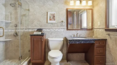 $849,999 | 2432 Aron Drive North, Seaford, NY 11783